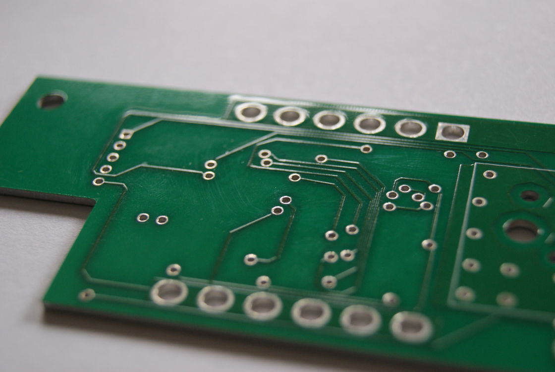 0.5/1/2/3/5/8 W Przewodnictwo cieplne PCB IMS z białym ekranem jedwabnym i certyfikatem ISO 9001 2015