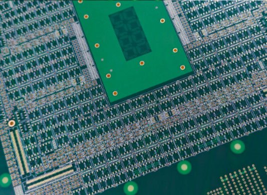 Dostosowalne HDI dowolne warstwy PCB z materiałem FR-4 Minimalny rozmiar otworu 0,1 mm Miedź Waga 0,5 oz-6 oz
