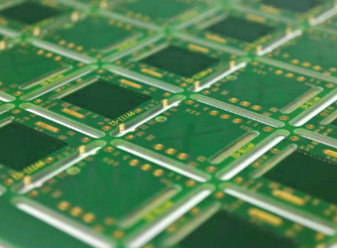 Wysokiej gęstości model deski 10 1 stosunek kształtu i 0.1mm Laser Wielkość otworu wiertniczego dla wymagań na zamówienie